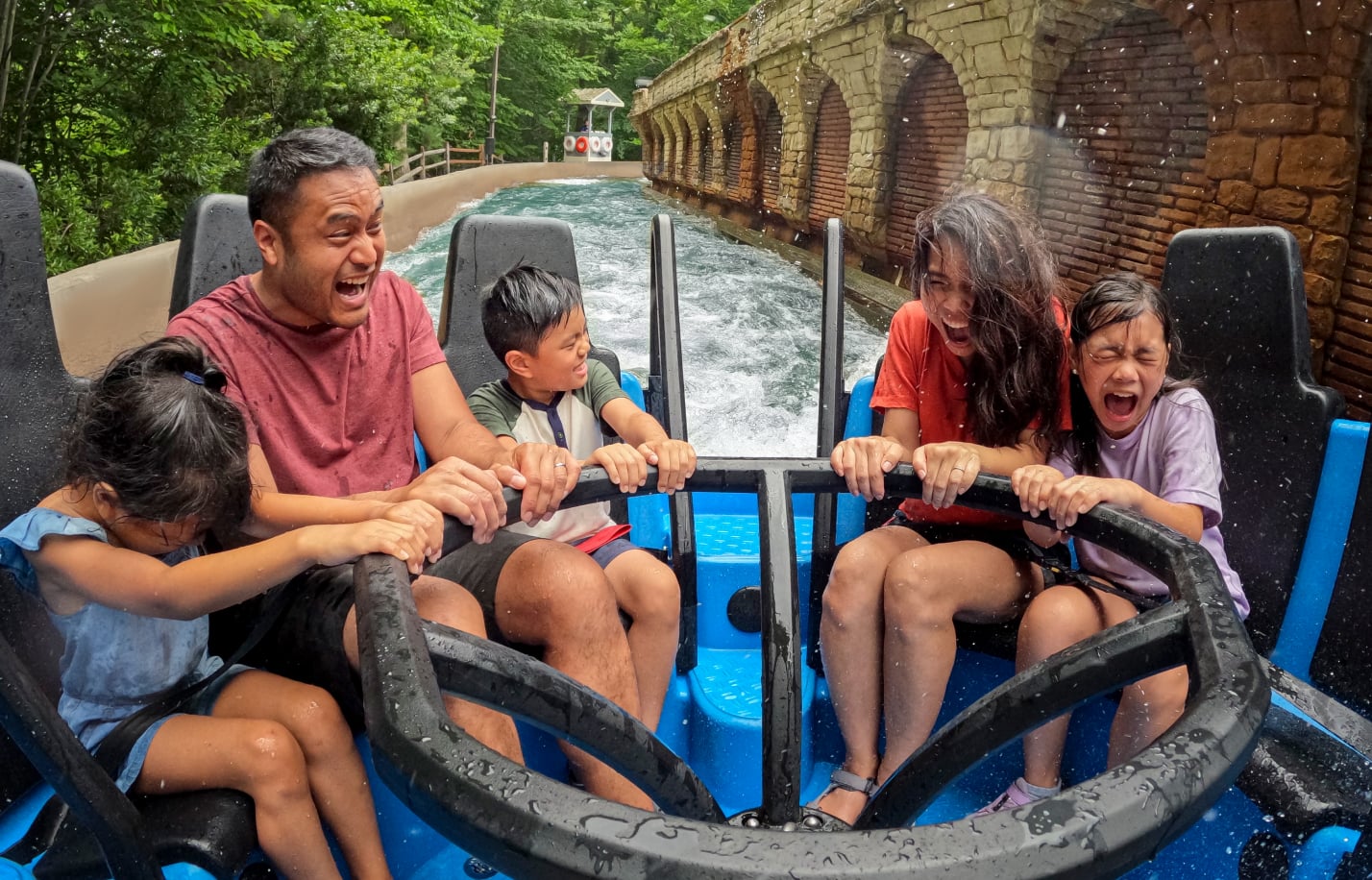Busch Gardens Williamsburg family on Roman Rapids